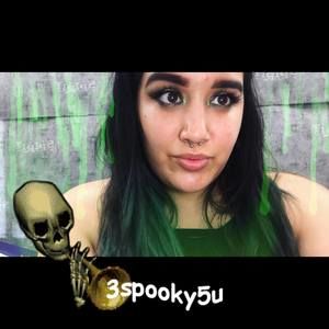 Meet your Posher, Adriana